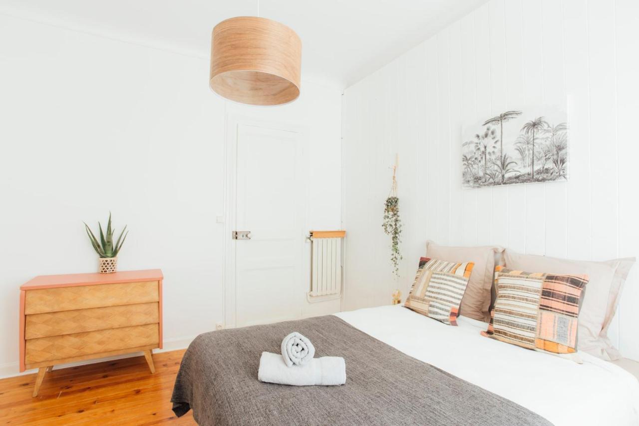 Coachella Vintage Chic In The Heart Of St Charles Biarritz Apartment Bagian luar foto